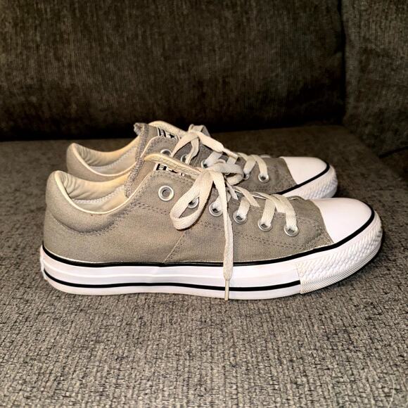 Converse All Star Sneakers Women’s 8 White Gray Canvas Low Top Lace-Up Shoes - Picture 1 of 6